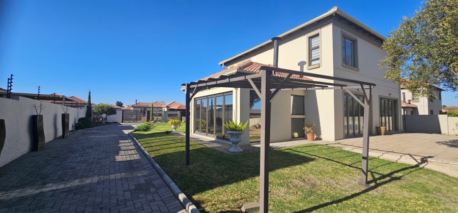 3 Bedroom Property for Sale in Ngwenya River Estate North West